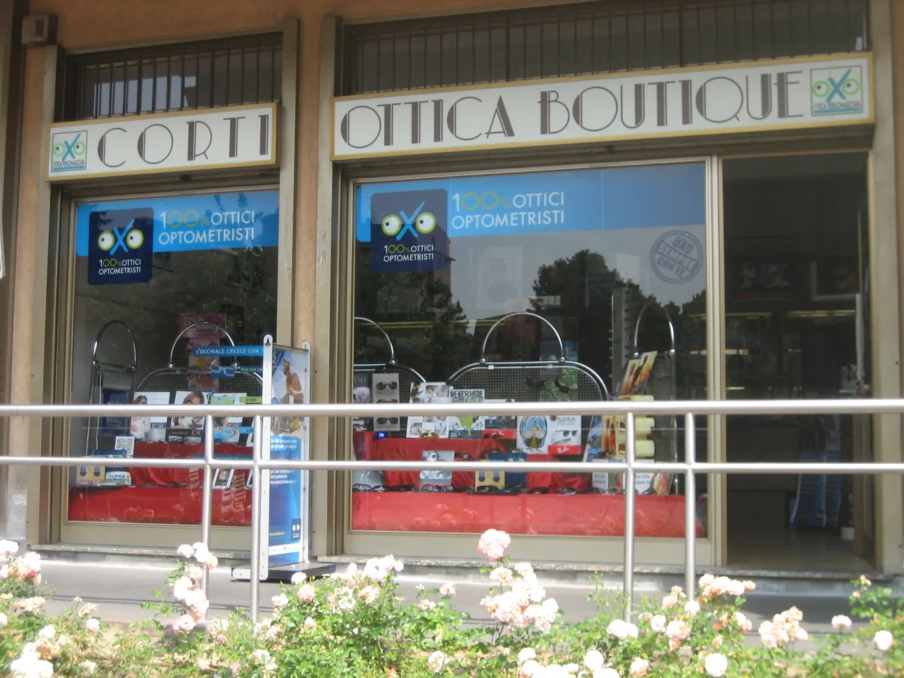 L'ingresso della boutique in Piazza Italia